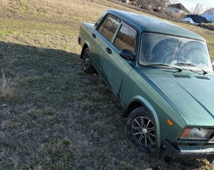 Зеленый ВАЗ 2107, объемом двигателя 1.4 л и пробегом 1000 тыс. км за 1400 $, фото 2 на Automoto.ua