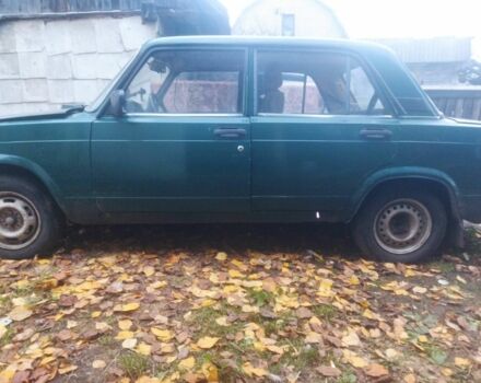 Зеленый ВАЗ 2107, объемом двигателя 1 л и пробегом 400 тыс. км за 450 $, фото 2 на Automoto.ua