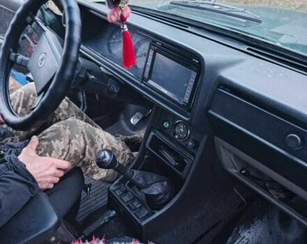 Зеленый ВАЗ 2107, объемом двигателя 1.5 л и пробегом 200 тыс. км за 700 $, фото 5 на Automoto.ua