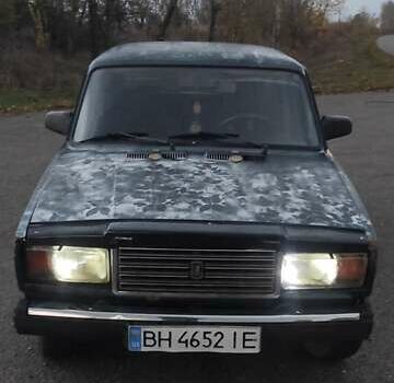 Зеленый ВАЗ 2107, объемом двигателя 1.29 л и пробегом 60 тыс. км за 900 $, фото 2 на Automoto.ua