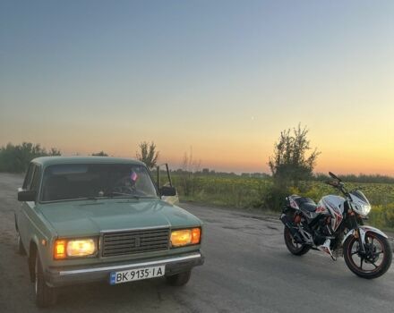 ВАЗ 2107 1989 в Ровно на Automoto.ua Зеленый ВАЗ 2107, объемом двигателя 1.5 л и пробегом 35 тыс. км за 1200 $, фото 4 на Automoto.ua