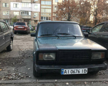 Зеленый ВАЗ 2107, объемом двигателя 1.5 л и пробегом 500 тыс. км за 600 $, фото 5 на Automoto.ua