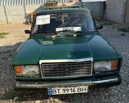 Зеленый ВАЗ 2107, объемом двигателя 1.5 л и пробегом 150 тыс. км за 900 $, фото 2 на Automoto.ua