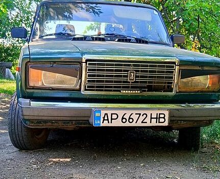 Зеленый ВАЗ 2107, объемом двигателя 1.5 л и пробегом 200 тыс. км за 670 $, фото 1 на Automoto.ua