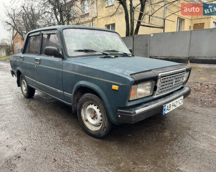 Зеленый ВАЗ 2107, объемом двигателя 1.5 л и пробегом 330 тыс. км за 1200 $, фото 2 на Automoto.ua