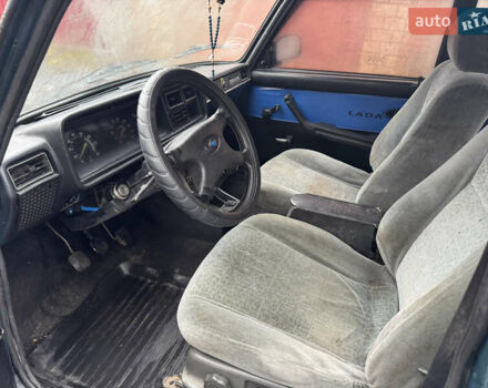 Зеленый ВАЗ 2107, объемом двигателя 1.5 л и пробегом 330 тыс. км за 1200 $, фото 4 на Automoto.ua