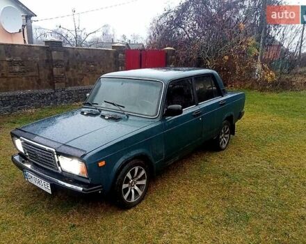 Зеленый ВАЗ 2107, объемом двигателя 1.5 л и пробегом 400 тыс. км за 1200 $, фото 1 на Automoto.ua