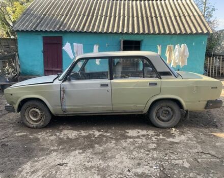 ВАЗ 2107 2001 в Изюме на Automoto.ua Зеленый ВАЗ 2107, объемом двигателя 0 л и пробегом 1 тыс. км за 700 $, фото 1 на Automoto.ua