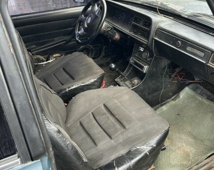 Зеленый ВАЗ 2107, объемом двигателя 1.5 л и пробегом 999 тыс. км за 800 $, фото 5 на Automoto.ua