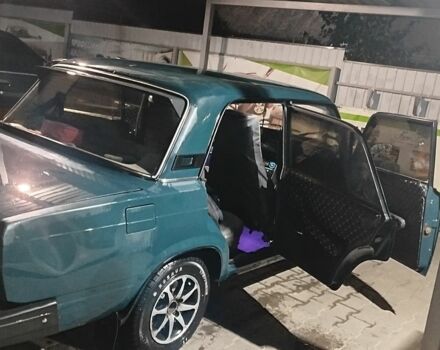 Зеленый ВАЗ 2107, объемом двигателя 1.6 л и пробегом 999 тыс. км за 1100 $, фото 1 на Automoto.ua