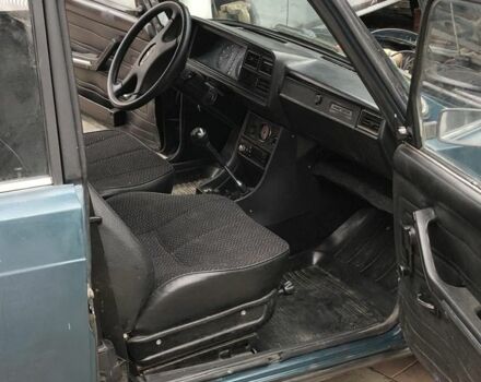 Зеленый ВАЗ 2107, объемом двигателя 1.5 л и пробегом 160 тыс. км за 500 $, фото 5 на Automoto.ua