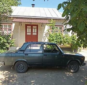 Зеленый ВАЗ 2107, объемом двигателя 1.5 л и пробегом 105 тыс. км за 1800 $, фото 3 на Automoto.ua