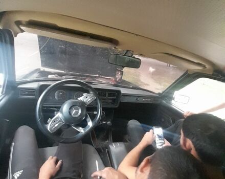 Зеленый ВАЗ 2107, объемом двигателя 1.5 л и пробегом 100 тыс. км за 792 $, фото 5 на Automoto.ua