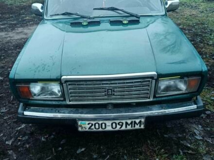 Зеленый ВАЗ 2107, объемом двигателя 1.5 л и пробегом 200 тыс. км за 700 $, фото 1 на Automoto.ua