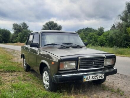 ВАЗ 2107 1988 в Смеле на Automoto.ua Зеленый ВАЗ 2107, объемом двигателя 1.5 л и пробегом 100 тыс. км за 601 $, фото 1 на Automoto.ua
