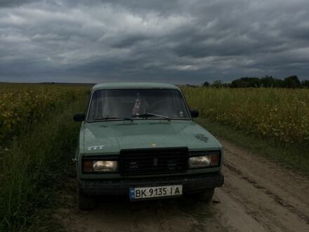 ВАЗ 2107 1989 в Ровно на Automoto.ua Зеленый ВАЗ 2107, объемом двигателя 1.5 л и пробегом 35 тыс. км за 1200 $, фото 1 на Automoto.ua