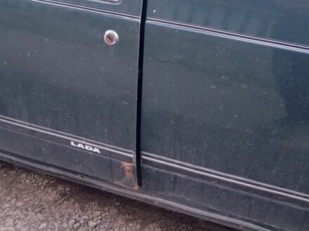 Зеленый ВАЗ 2107, объемом двигателя 1.5 л и пробегом 67 тыс. км за 800 $, фото 1 на Automoto.ua