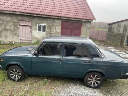 Зеленый ВАЗ 2107, объемом двигателя 1.5 л и пробегом 1000 тыс. км за 700 $, фото 1 на Automoto.ua