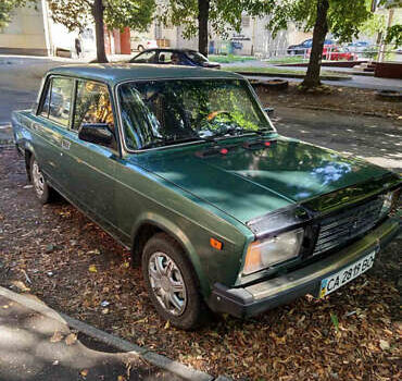 Зеленый ВАЗ 2107, объемом двигателя 1.6 л и пробегом 140 тыс. км за 1600 $, фото 1 на Automoto.ua