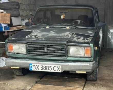 Зеленый ВАЗ 2107, объемом двигателя 1.5 л и пробегом 300 тыс. км за 1100 $, фото 1 на Automoto.ua