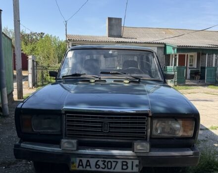 Зеленый ВАЗ 2107, объемом двигателя 1.5 л и пробегом 70 тыс. км за 1000 $, фото 1 на Automoto.ua