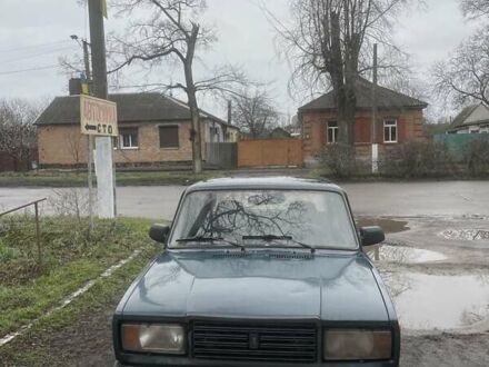 Зелений ВАЗ 2107, об'ємом двигуна 1.6 л та пробігом 130 тис. км за 1000 $, фото 1 на Automoto.ua