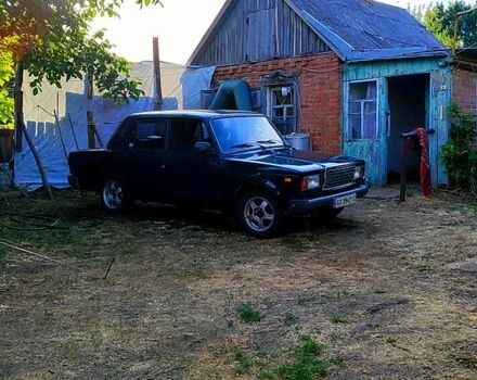 Зеленый ВАЗ 2107, объемом двигателя 1.5 л и пробегом 1000 тыс. км за 1500 $, фото 1 на Automoto.ua