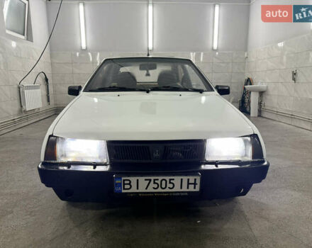 Белый ВАЗ 2108, объемом двигателя 1.29 л и пробегом 200 тыс. км за 1350 $, фото 1 на Automoto.ua
