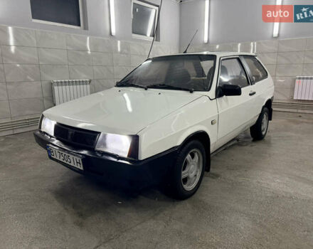 Белый ВАЗ 2108, объемом двигателя 1.29 л и пробегом 200 тыс. км за 1350 $, фото 2 на Automoto.ua