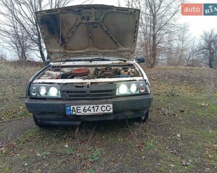 Белый ВАЗ 2108, объемом двигателя 1.3 л и пробегом 300 тыс. км за 595 $, фото 3 на Automoto.ua