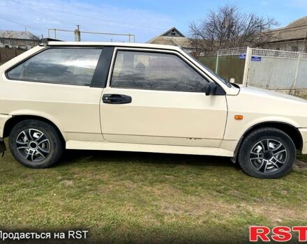 Белый ВАЗ 2108, объемом двигателя 1.3 л и пробегом 500 тыс. км за 800 $, фото 3 на Automoto.ua