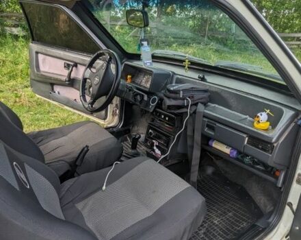 Белый ВАЗ 2108, объемом двигателя 0 л и пробегом 60 тыс. км за 800 $, фото 5 на Automoto.ua