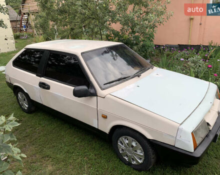 Белый ВАЗ 2108, объемом двигателя 1.29 л и пробегом 135 тыс. км за 664 $, фото 5 на Automoto.ua