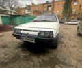 Белый ВАЗ 2108, объемом двигателя 1.3 л и пробегом 300 тыс. км за 950 $, фото 1 на Automoto.ua