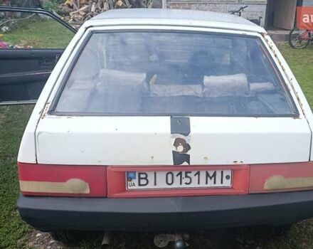 Белый ВАЗ 2108, объемом двигателя 1.29 л и пробегом 999 тыс. км за 800 $, фото 2 на Automoto.ua