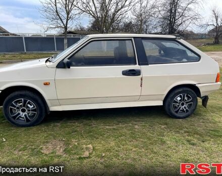 Белый ВАЗ 2108, объемом двигателя 1.3 л и пробегом 500 тыс. км за 800 $, фото 5 на Automoto.ua