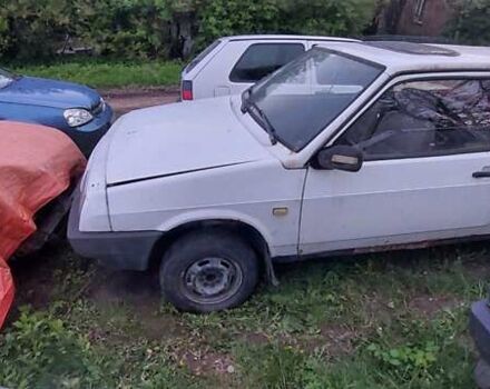 Белый ВАЗ 2108, объемом двигателя 1.3 л и пробегом 352 тыс. км за 250 $, фото 3 на Automoto.ua