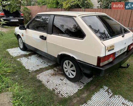 Белый ВАЗ 2108, объемом двигателя 1.29 л и пробегом 135 тыс. км за 664 $, фото 2 на Automoto.ua