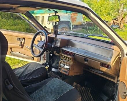 Белый ВАЗ 2108, объемом двигателя 1.3 л и пробегом 27 тыс. км за 1600 $, фото 5 на Automoto.ua