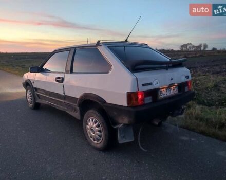 Белый ВАЗ 2108, объемом двигателя 1.3 л и пробегом 90 тыс. км за 600 $, фото 2 на Automoto.ua