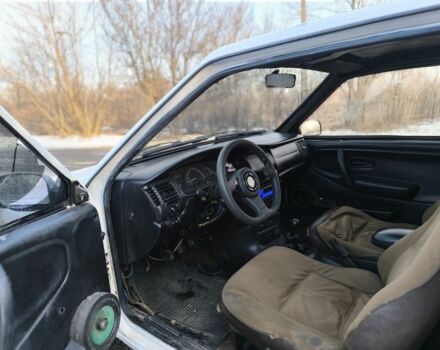 Белый ВАЗ 2108, объемом двигателя 1.5 л и пробегом 200 тыс. км за 524 $, фото 4 на Automoto.ua