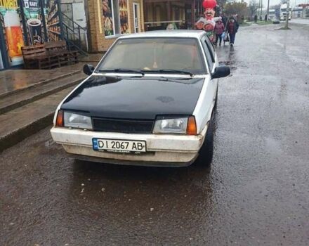 Белый ВАЗ 2108, объемом двигателя 1.3 л и пробегом 300 тыс. км за 700 $, фото 2 на Automoto.ua
