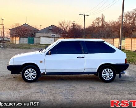Белый ВАЗ 2108, объемом двигателя 1.3 л и пробегом 150 тыс. км за 750 $, фото 5 на Automoto.ua