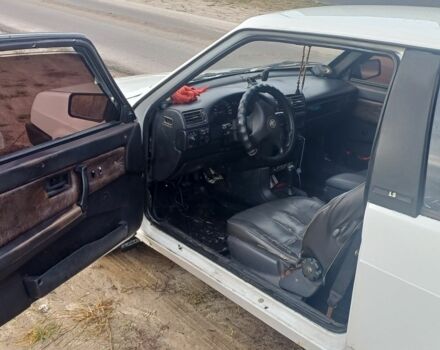 Белый ВАЗ 2108, объемом двигателя 0 л и пробегом 274 тыс. км за 1000 $, фото 9 на Automoto.ua