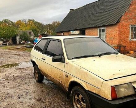 Белый ВАЗ 2108, объемом двигателя 1.5 л и пробегом 90 тыс. км за 850 $, фото 2 на Automoto.ua