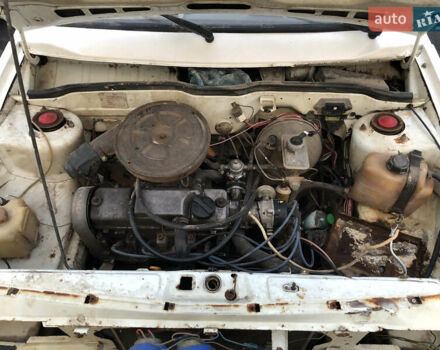 Белый ВАЗ 2108, объемом двигателя 1.3 л и пробегом 150 тыс. км за 500 $, фото 4 на Automoto.ua