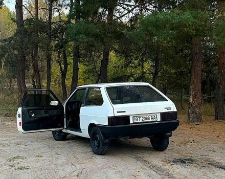 Белый ВАЗ 2108, объемом двигателя 1.3 л и пробегом 14 тыс. км за 800 $, фото 2 на Automoto.ua