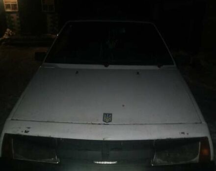 Белый ВАЗ 2108, объемом двигателя 1.5 л и пробегом 230 тыс. км за 566 $, фото 1 на Automoto.ua