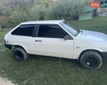 Белый ВАЗ 2108, объемом двигателя 1.3 л и пробегом 40 тыс. км за 1100 $, фото 2 на Automoto.ua