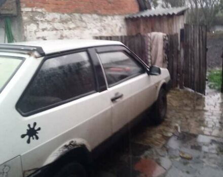 Белый ВАЗ 2108, объемом двигателя 1.1 л и пробегом 300 тыс. км за 700 $, фото 3 на Automoto.ua